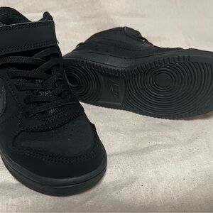 Nike Black Sneakers
